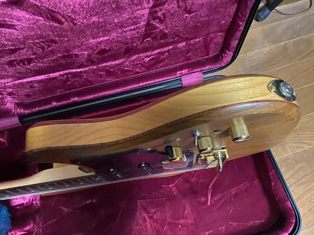 Varita Walnut Beans ケースは別のソフトケースになります。