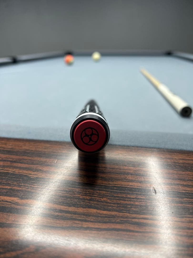 ビリヤード　ジャンプキュー