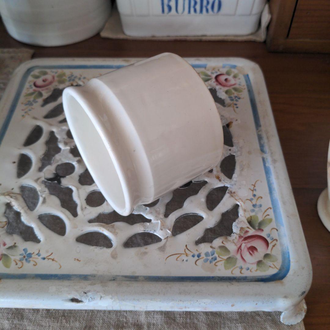 クレイユモントロー可愛いコンフィチュールポット TABLESPOONSミルク色