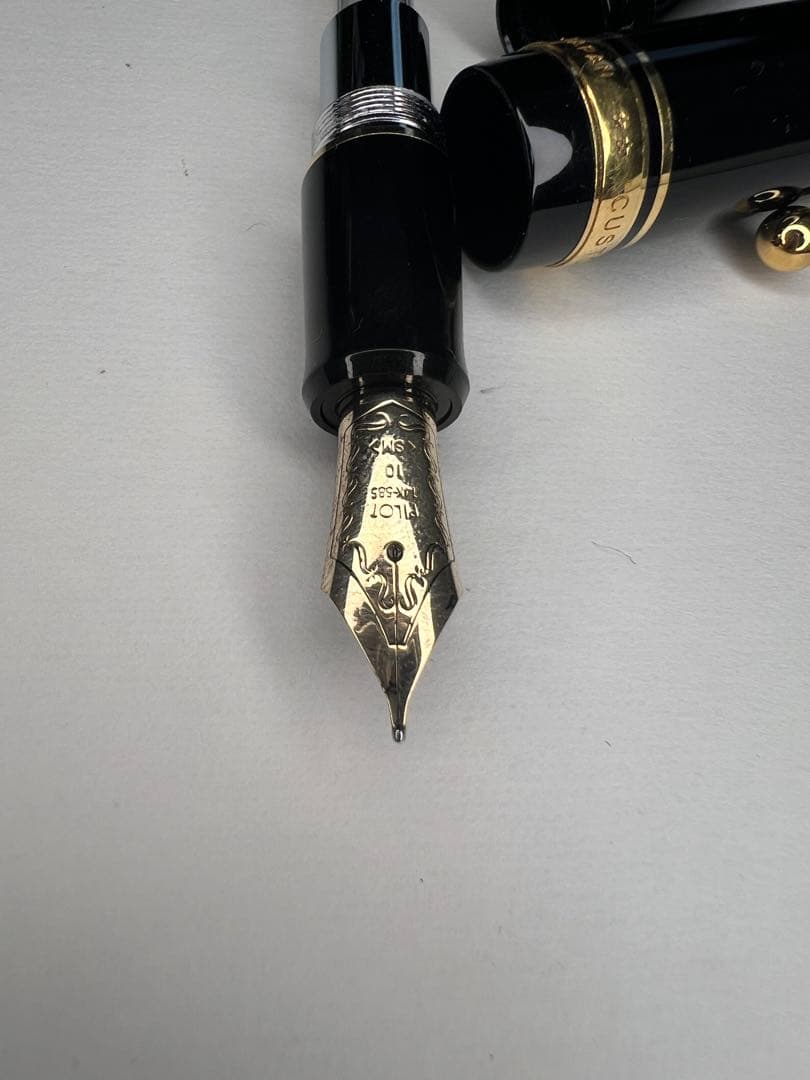 パイロット 万年筆 カスタム74 M（中字） ブラック×ゴールド