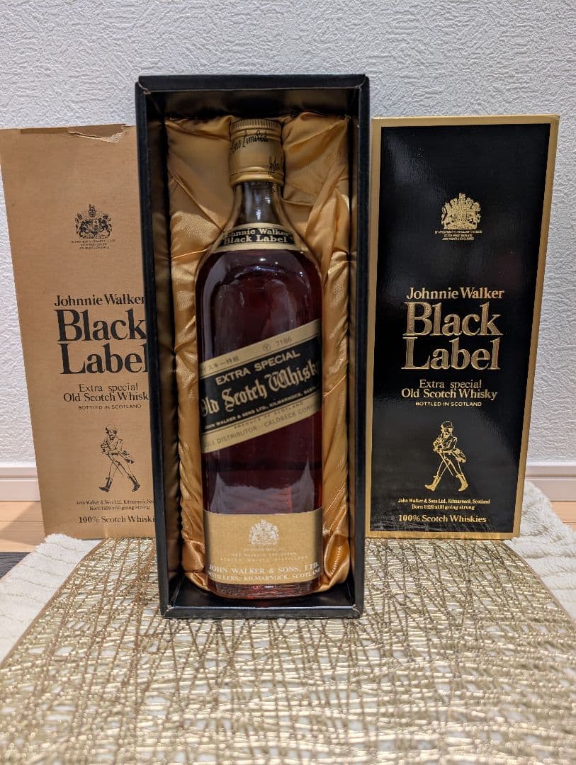 (早いもの勝ち価格) ジョニーウォーカー黒（白紋章&赤 セット