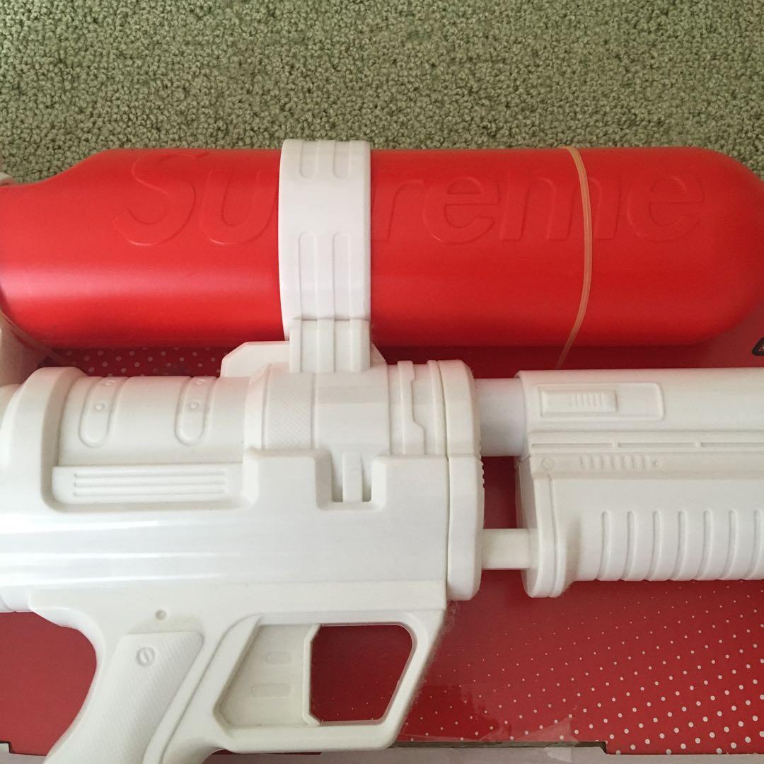 Supreme x Super Soaker 水鉄砲 シュプリーム