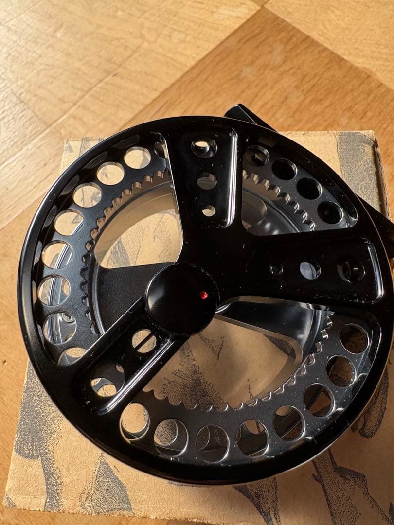 sage フライリール　ブラック メタル製 ケース　予備部品　箱付き