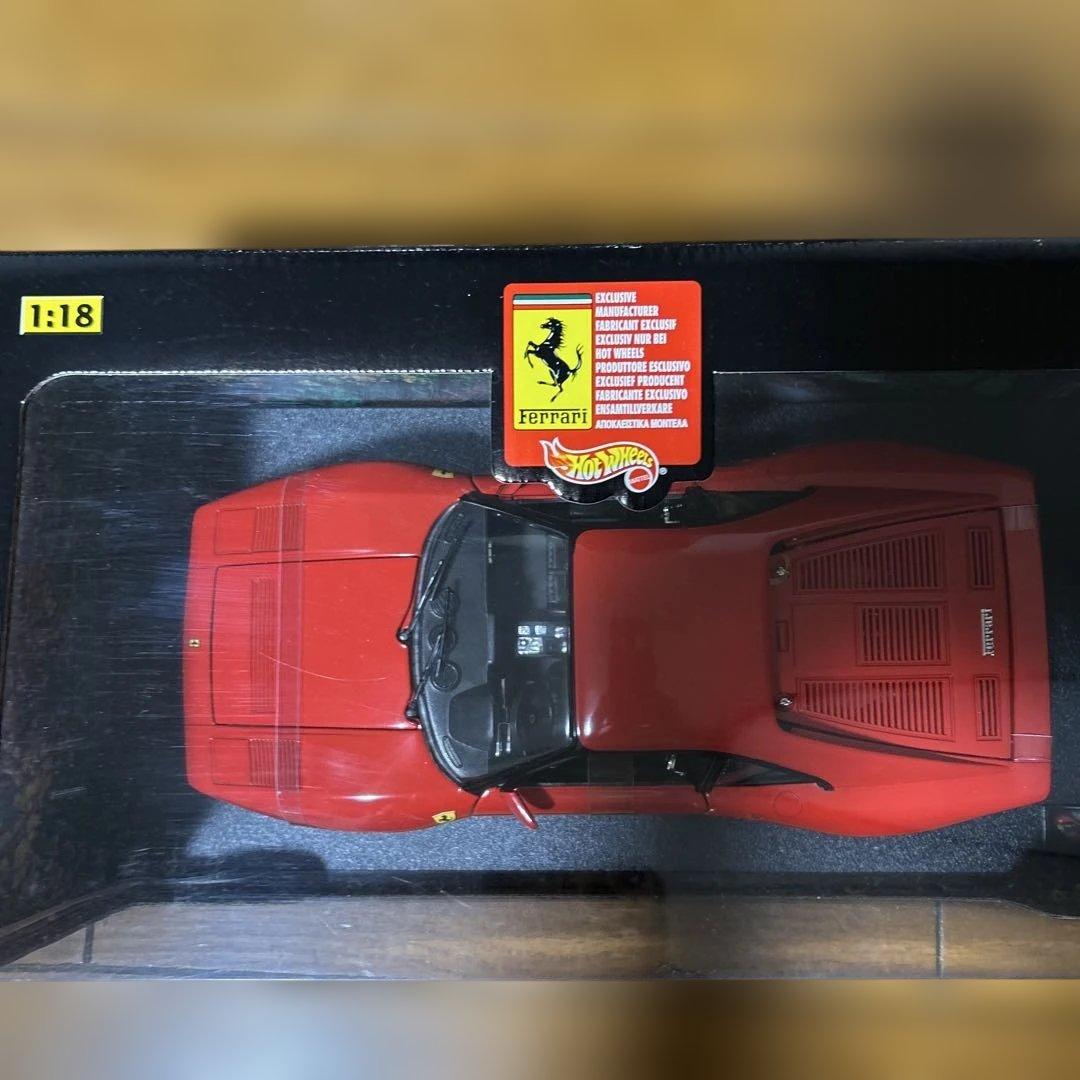 ホットウィール製1984年式フェラーリ288 GTO 1/18スケールミニカー