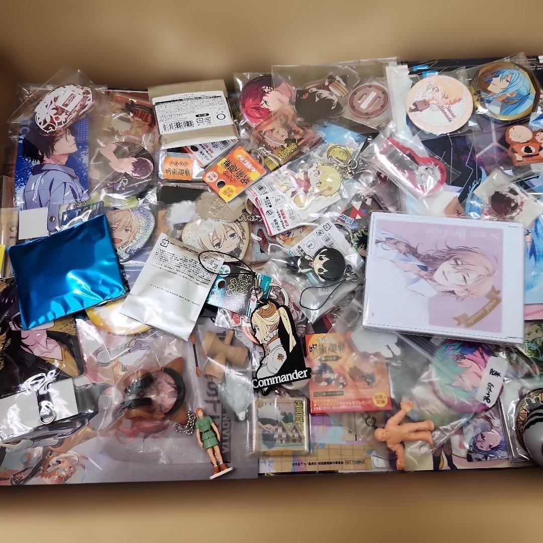 ノンジャンル　アニメグッズ　まとめ売り 550個程度