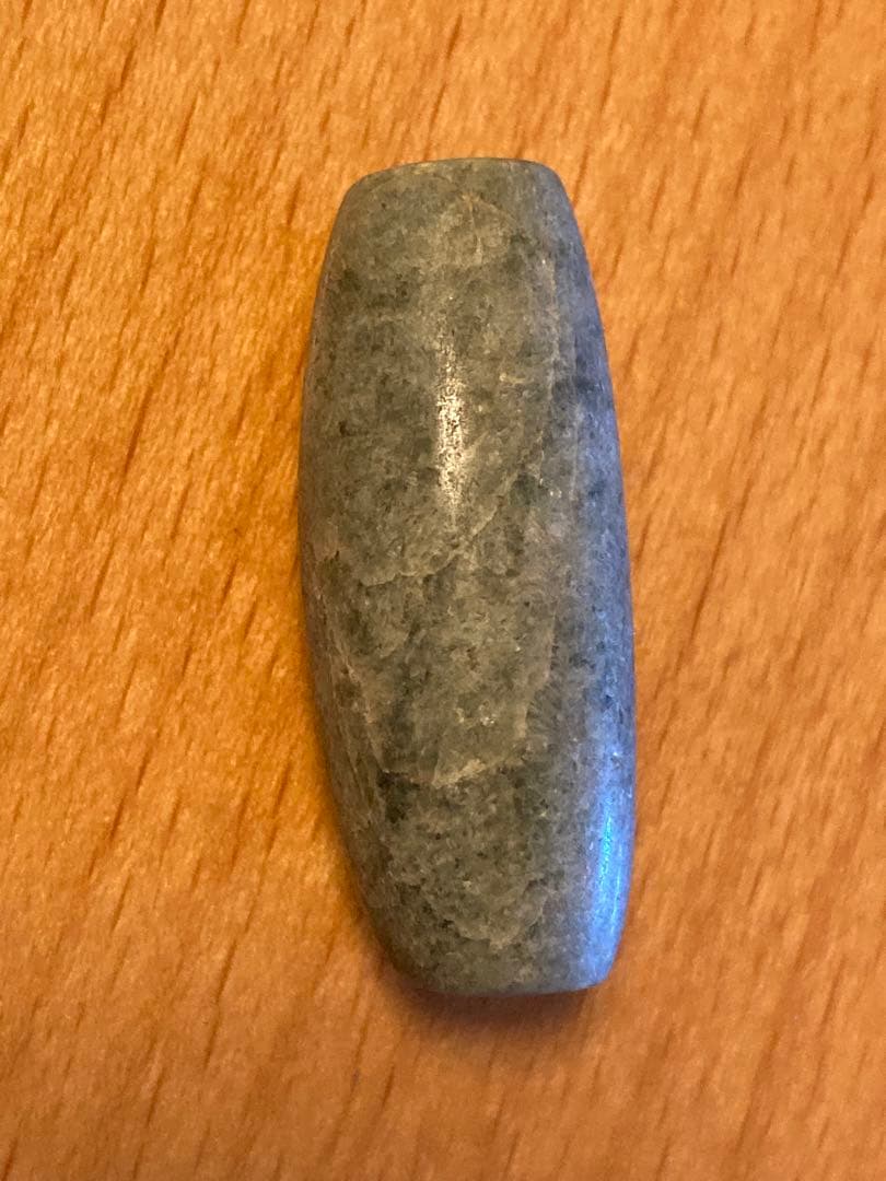 ④マヤ翡翠　天然石　穴付き　希少　天然石