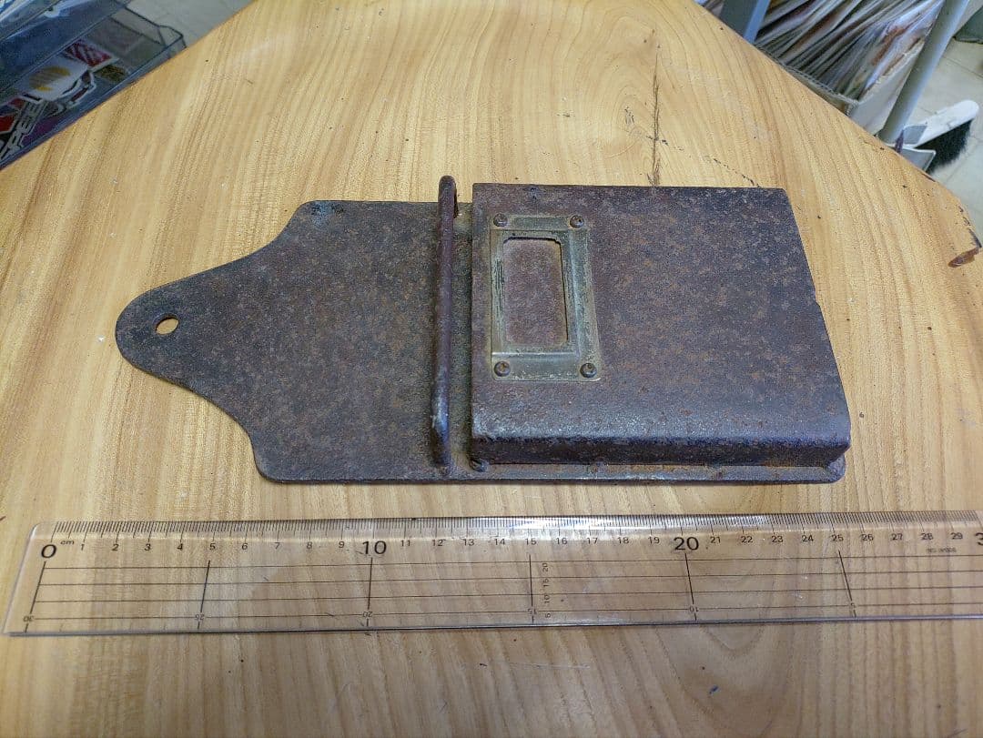 アンティーク　レトロ　郵便受け　新聞受け　アイアン