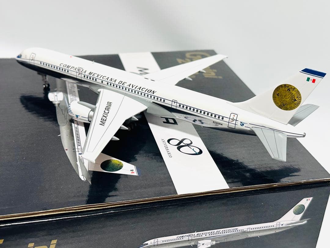 Gemini 1/200 B757-200 Mexicana 80周年記念