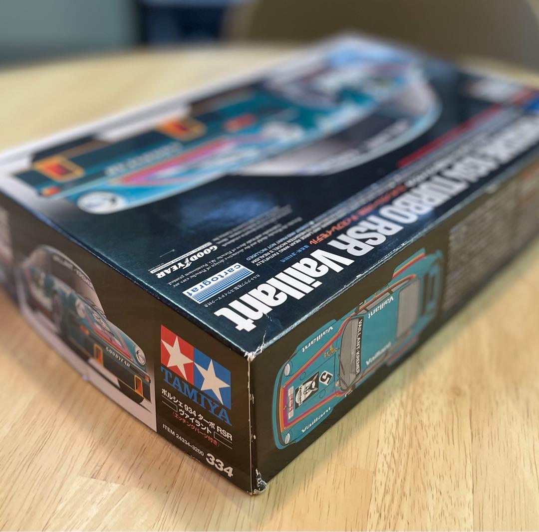 【未組立】タミヤ 1/24 ポルシェ 934 ターボ RSR ヴァイラント