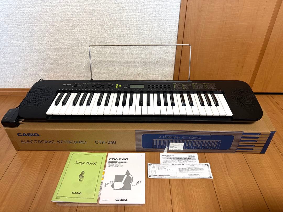 新品同様CASIO　電子キーボード　CTK-240　49鍵盤