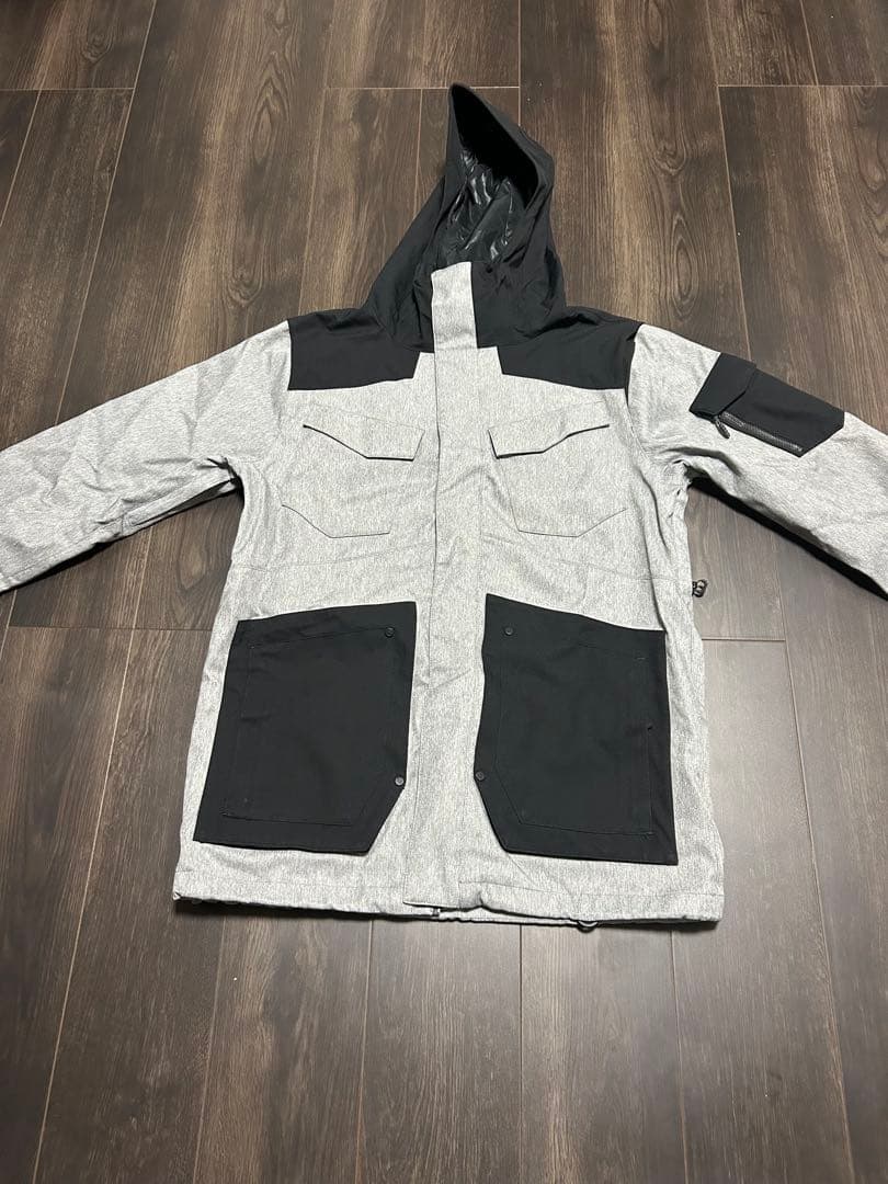 ボルコム　スノーボードウェアジャッケット