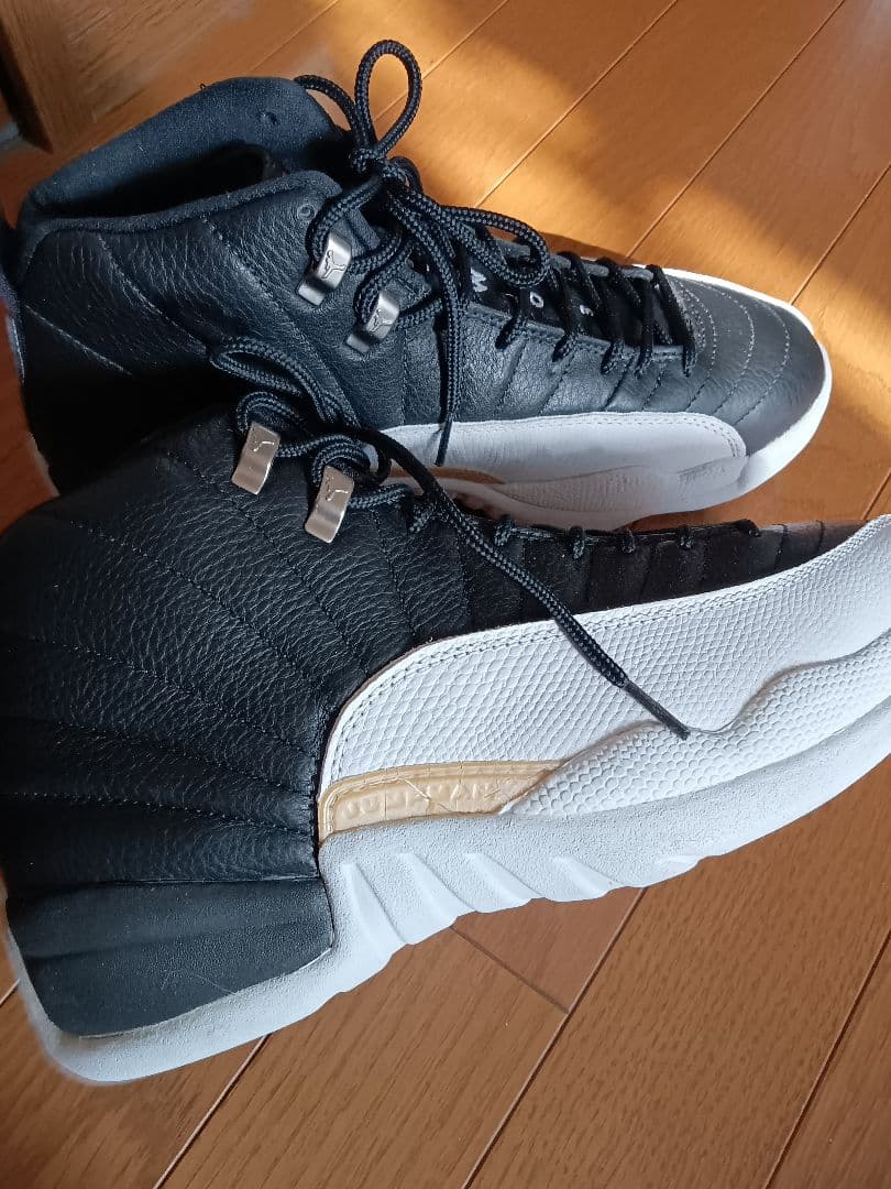 週末価格 新品　AIR JORDAN　スニーカー バッシュ