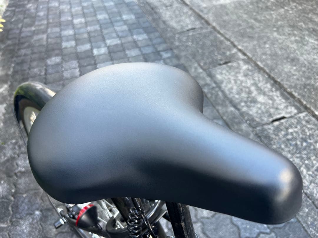 美品【自動空気入れ付き！】カダローラ黒自転車