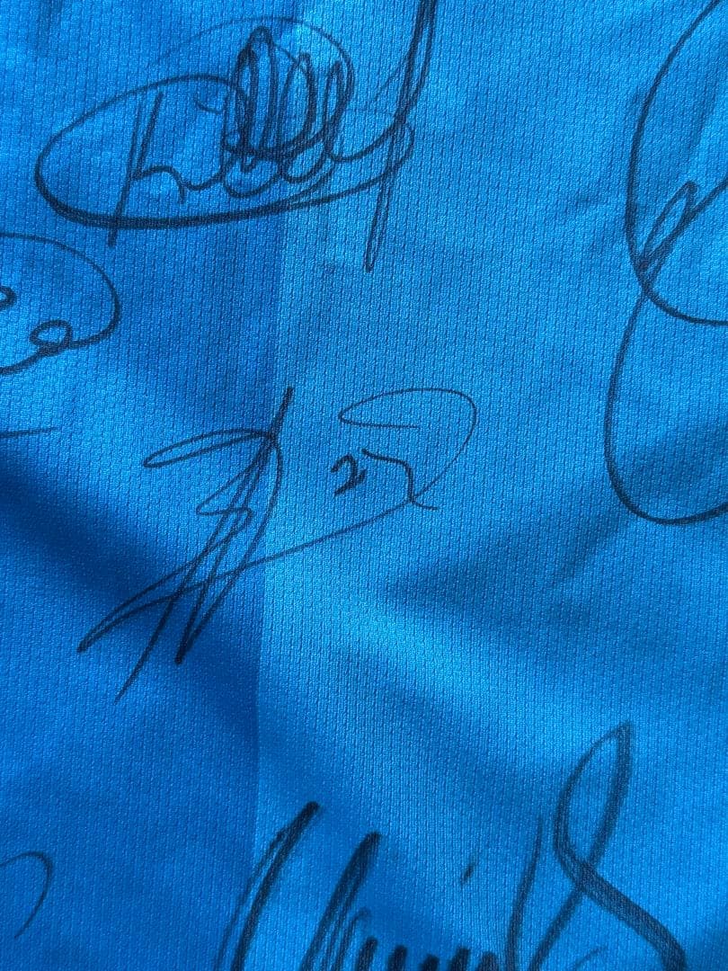 【2008〜2009シーズンFC Barcelona サイン入りユニフォーム】