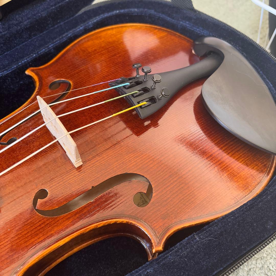 高品質・美品 初心者向け（本体/弓/肩当て/ケース/松脂）セット バイオリン