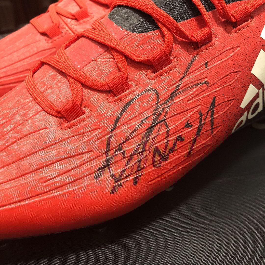 酒井高徳選手　サイン入りスパイク