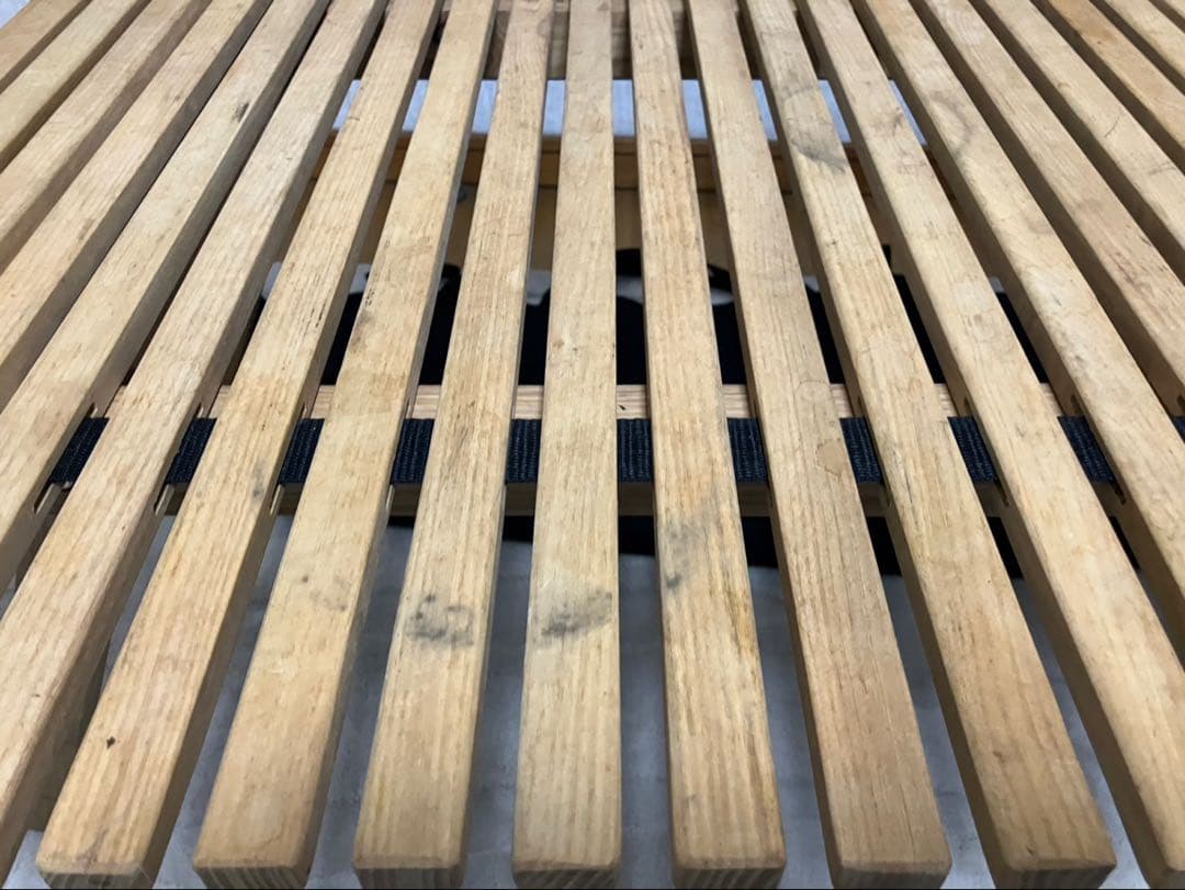 バイヤーオブメイン　ローテーブル