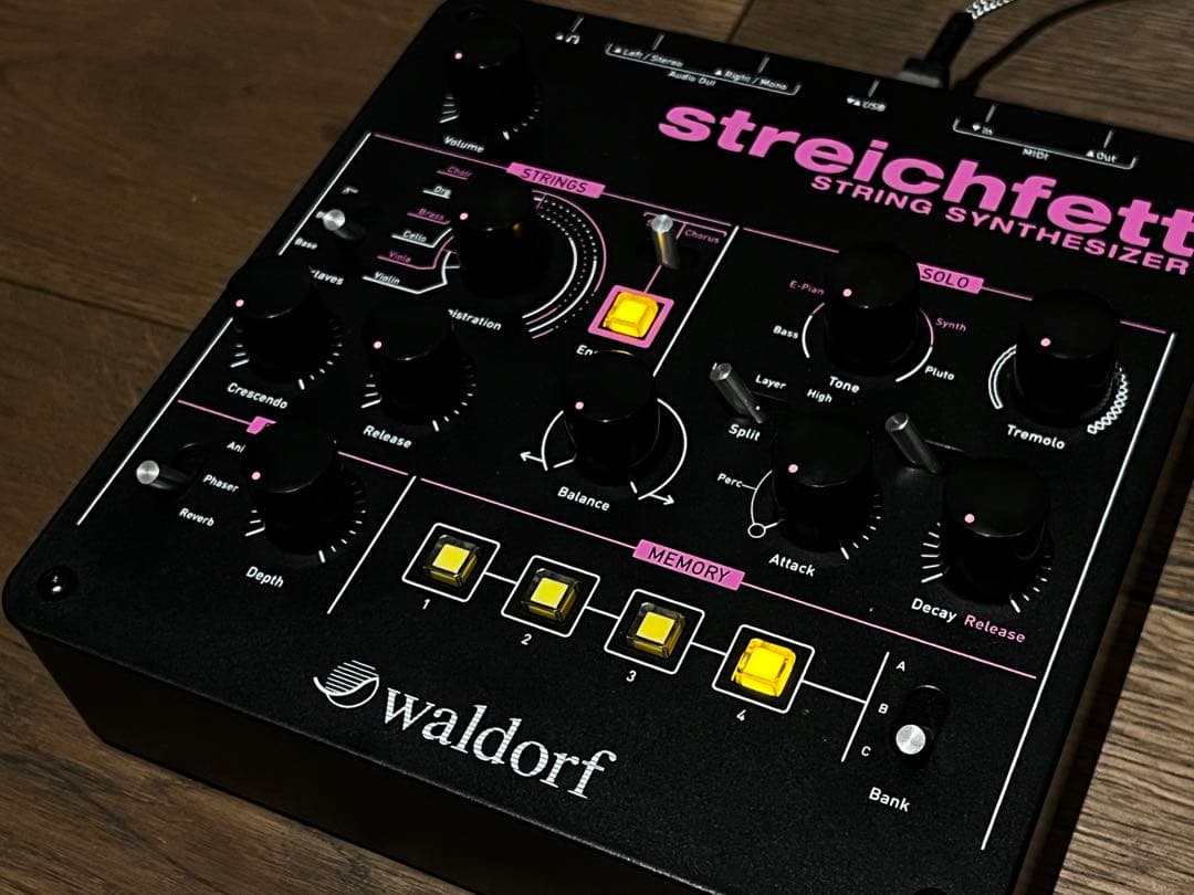 Waldorf Streichfett ストリングシンセサイザー