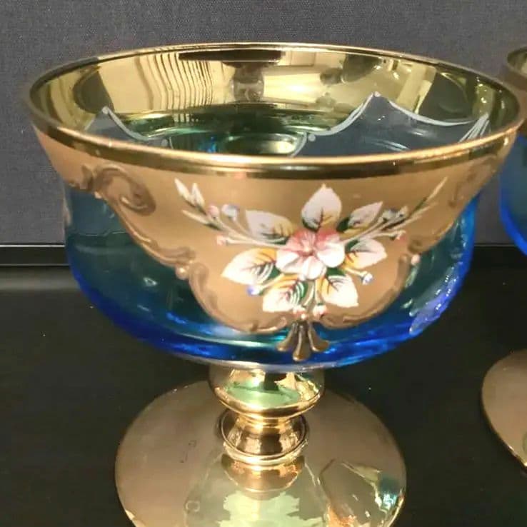 ベネチアングラス　金色とブルーのエレガントなデザインの手描き花柄グラス③④