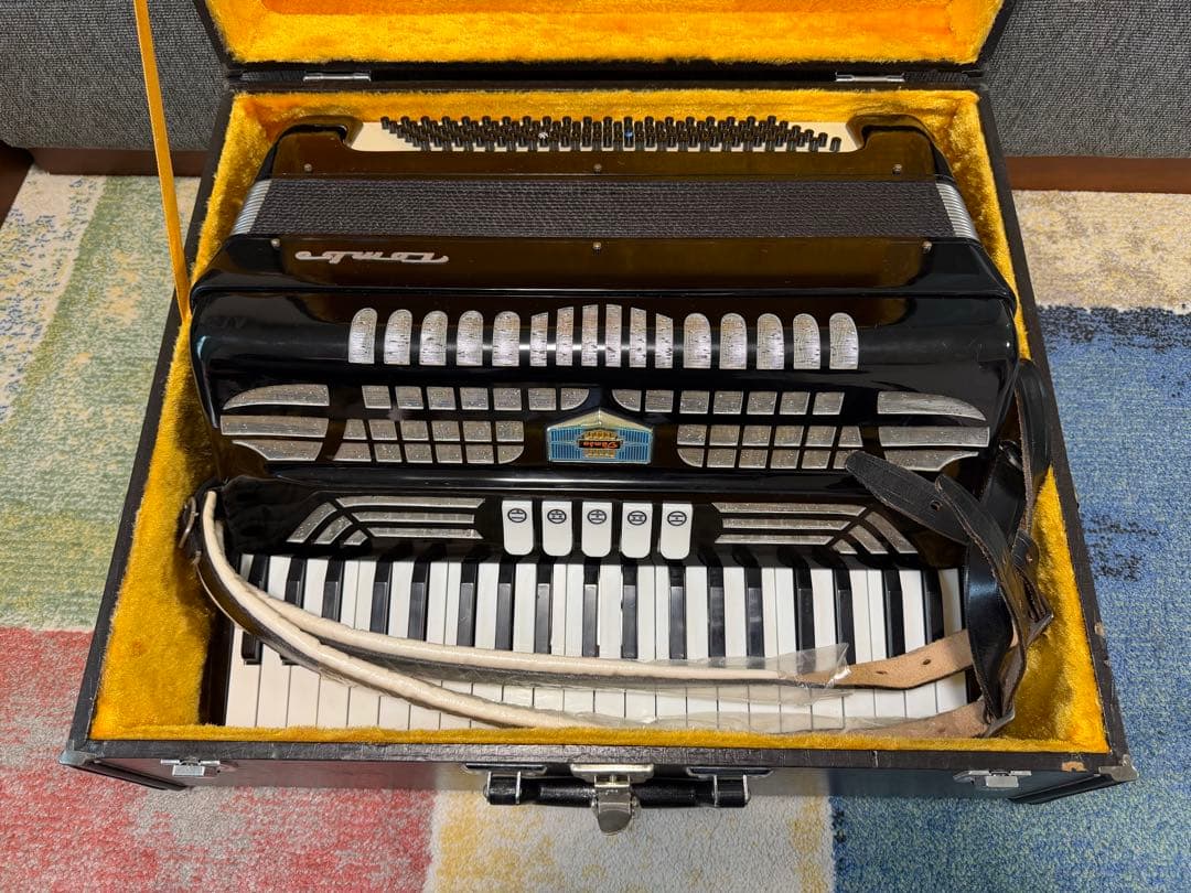 TOMBO プロモデルアコーデイオンNo.75 41鍵盤 120ベース