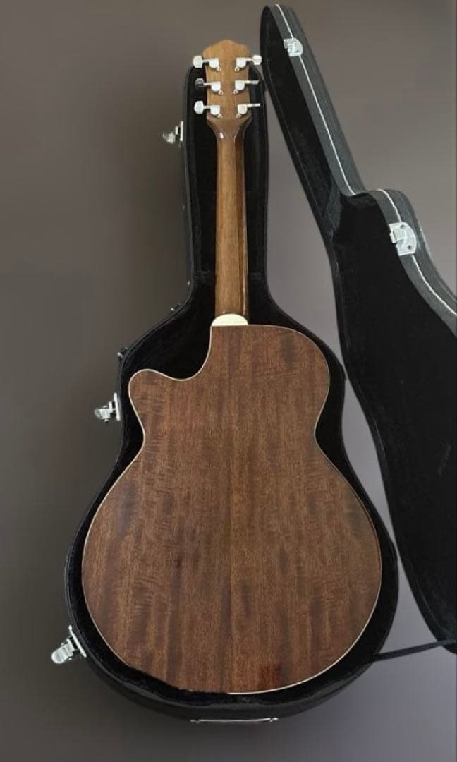 Sepia Crue EAW450エレアコ アコースティックギタープリアンプ稼働