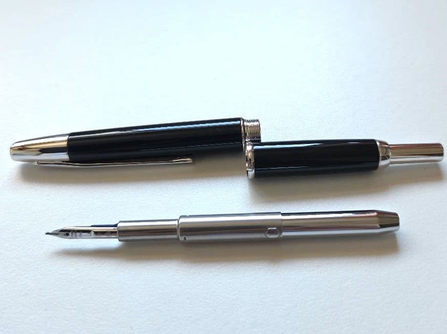 PILOT キャップレスデシモ黒　18金ロジウム仕上げ