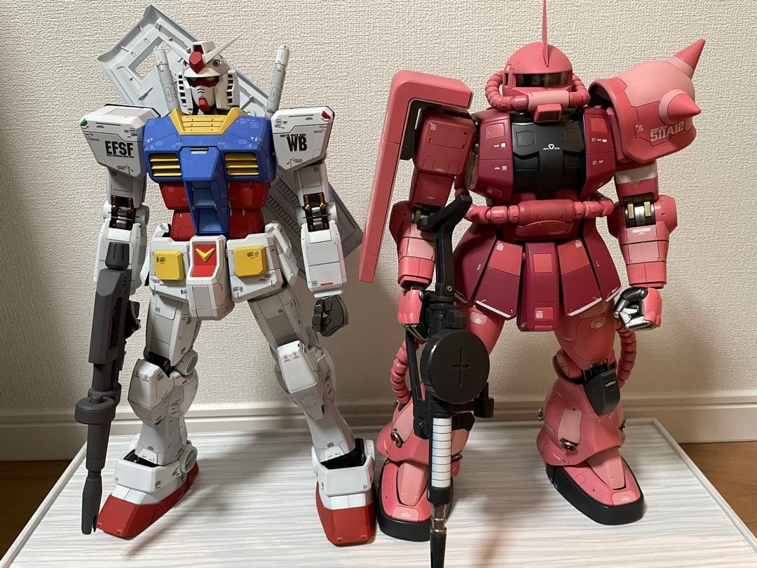 1/48 メガサイズ　ガンダム　ザク　2体セット完成品