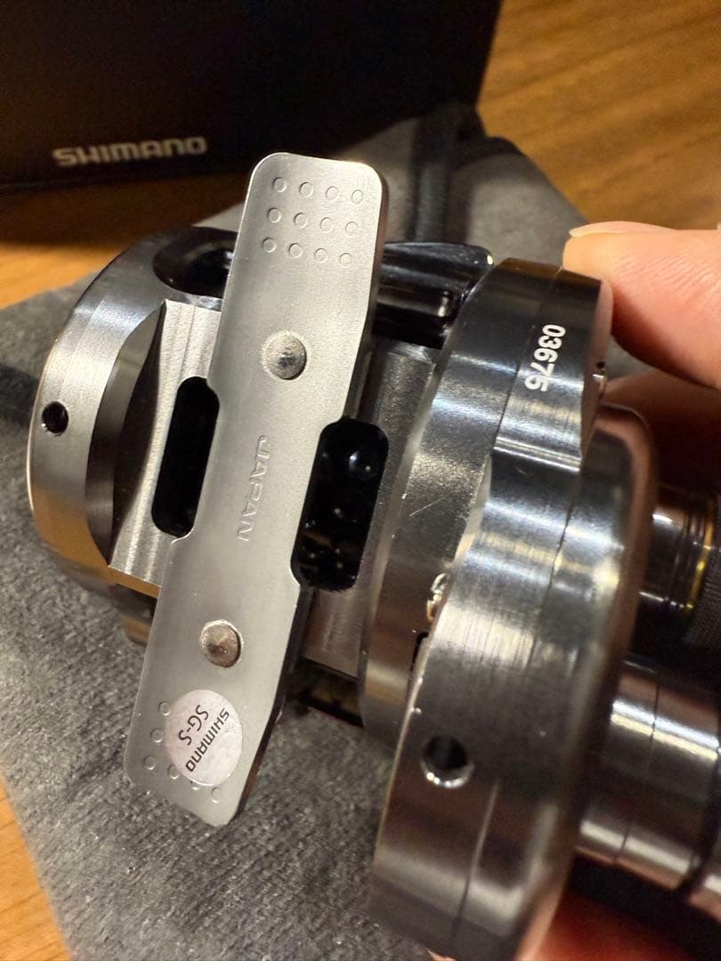 シマノカルカッタコンクエスト　17BFS HG 美品箱付き　中古