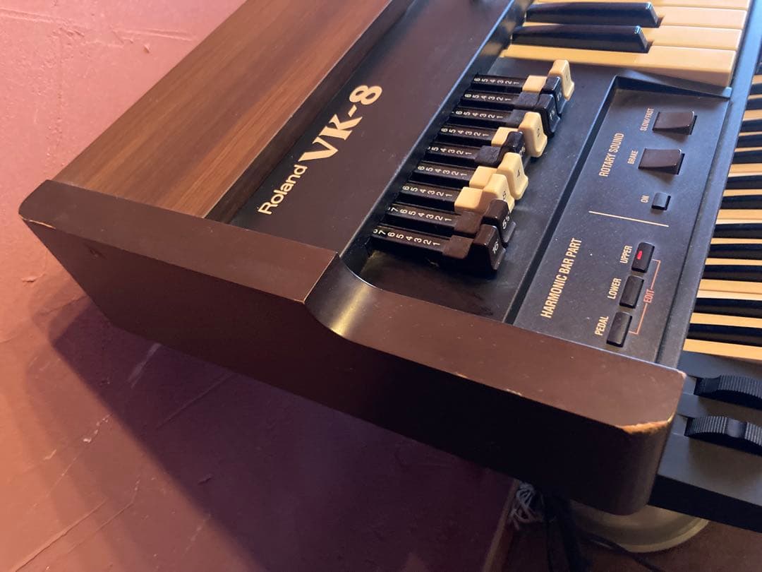 Roland VK-8 オルガン