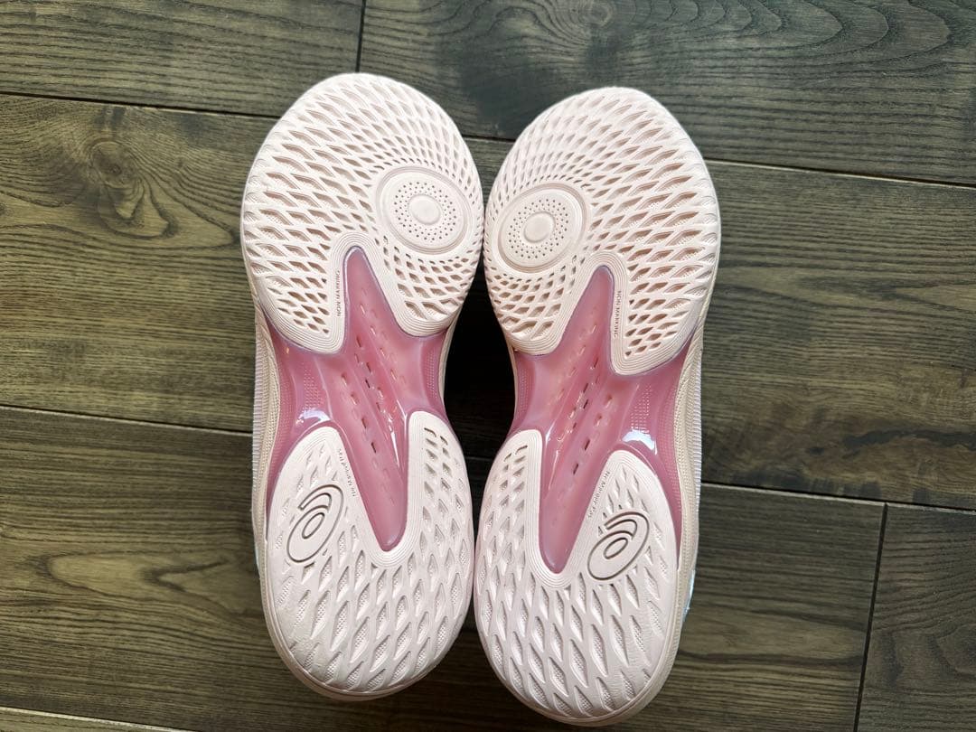 アシックス　バッシュ　グライドノヴァ　FF4