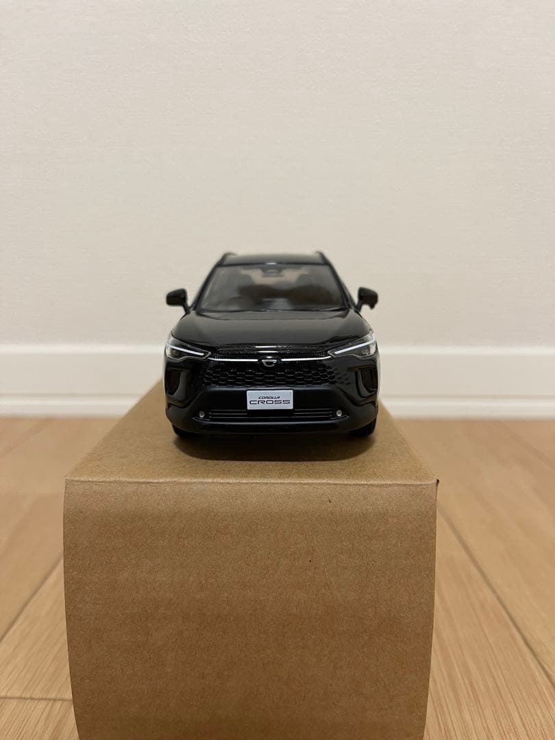 【値下げ⭕️】 1/30 新型カローラクロス ミニカー ブラックマイカ