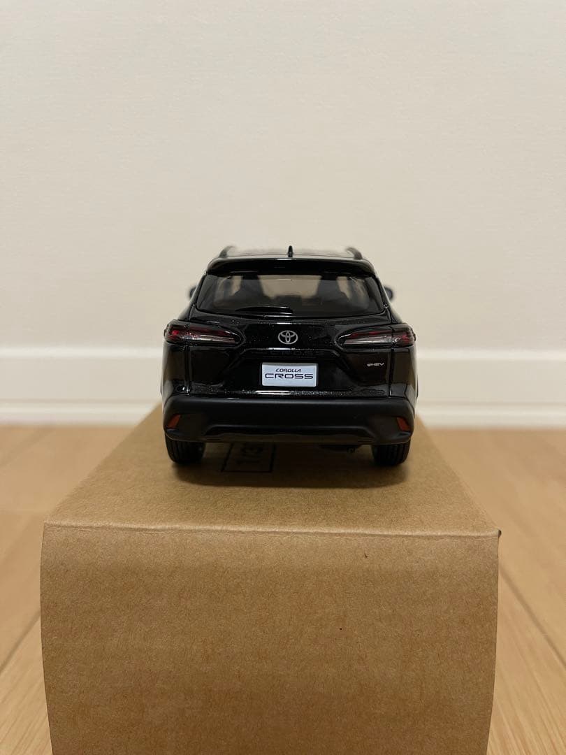 【値下げ⭕️】 1/30 新型カローラクロス ミニカー ブラックマイカ