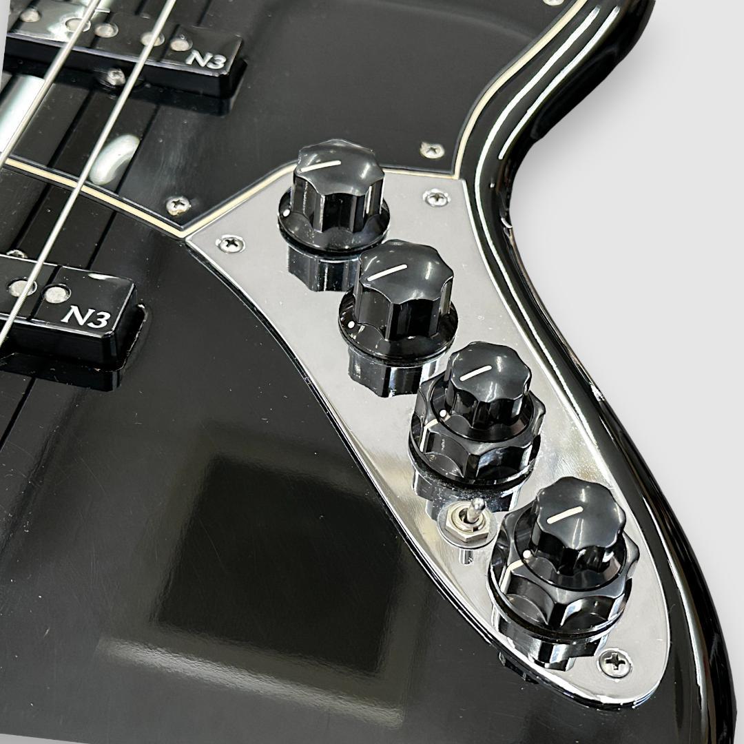 ベース Fender American Deluxe JazzBass N3 Black