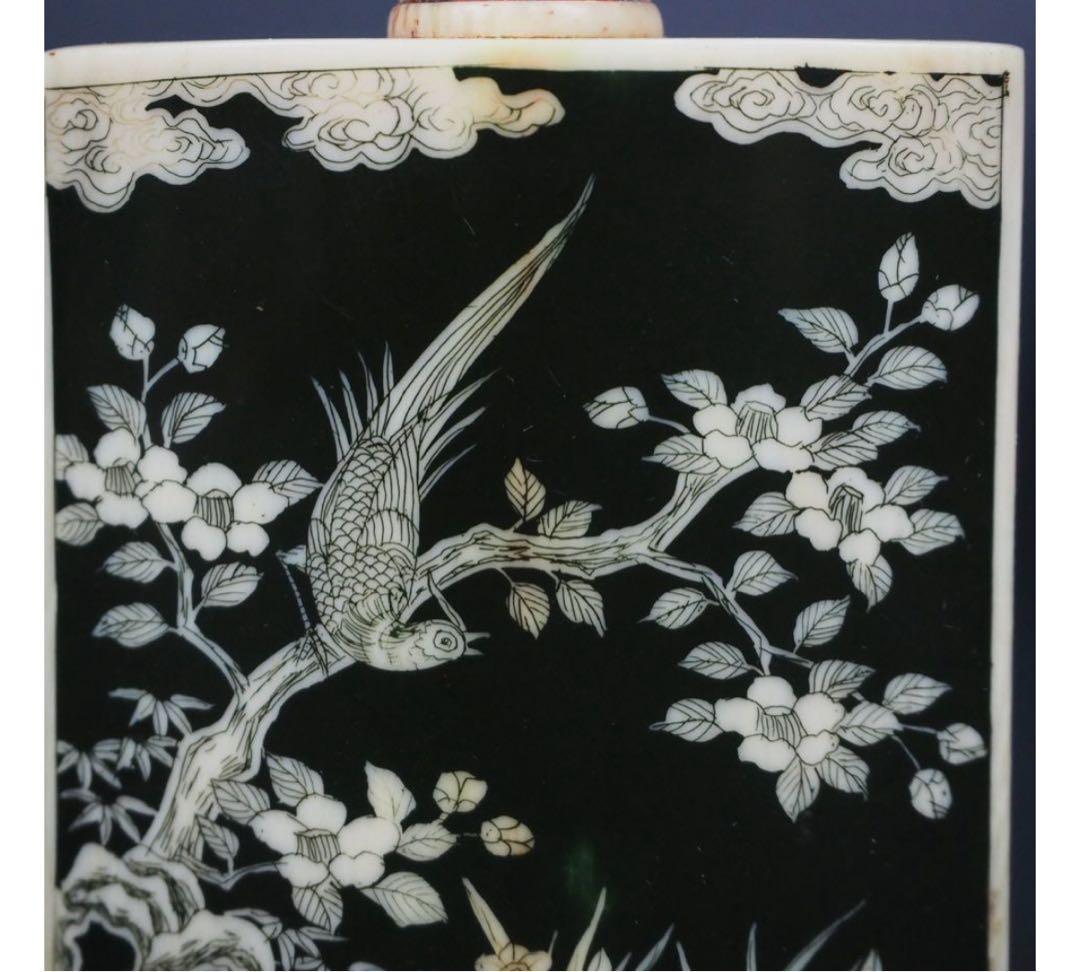 送料無料　『乾隆』款　細密彫　花鳥人物図鼻煙壺　72ｇ　中国古玩