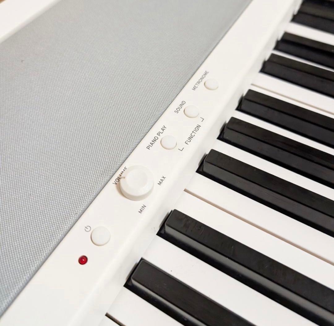 KORG B2 電子ピアノ [ダンパーペダル、譜面立て付き] ホワイト WH