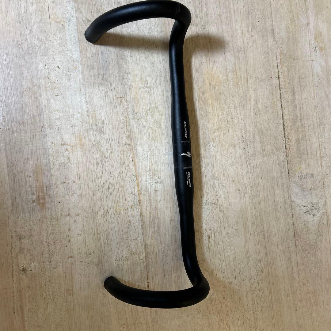 Specialized Aero 104 ブラックハンドル