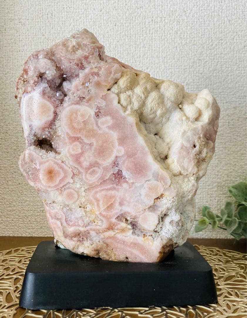 【希少】 特大　ピンクアメジスト✨　晶洞　原石　台座付き　置物
