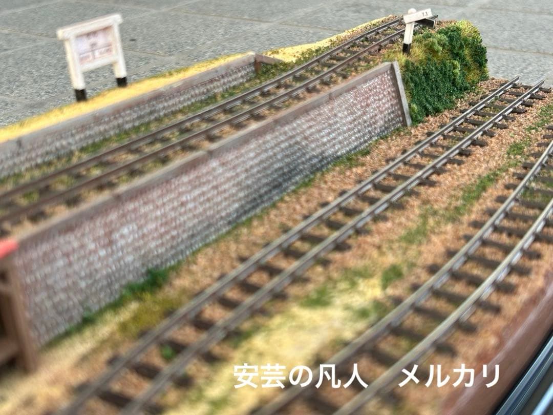 HOナロー(軌間9mm)55 ひな壇ヤードのある風景 アクリルケース付