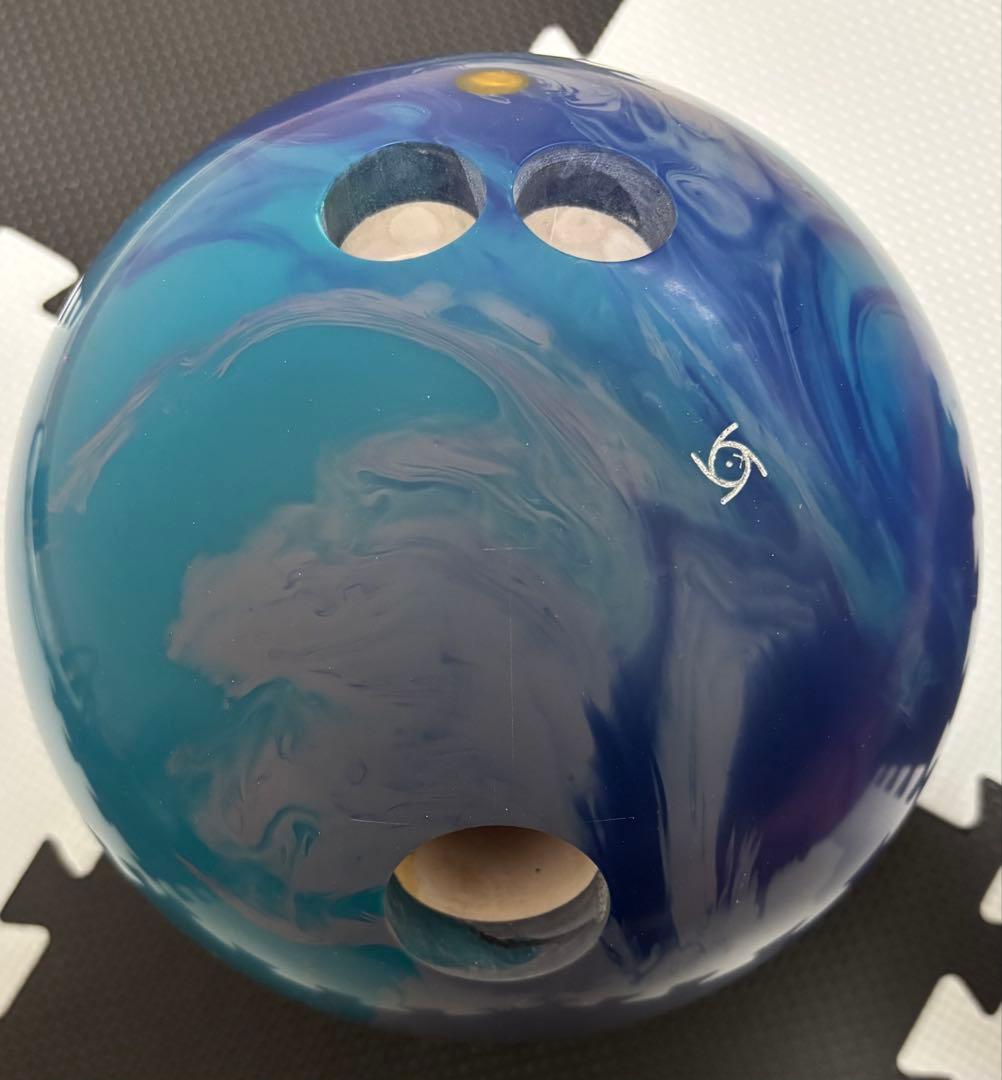 ストーム 初代 【アクシオム】ボウリングボール 15ポンド