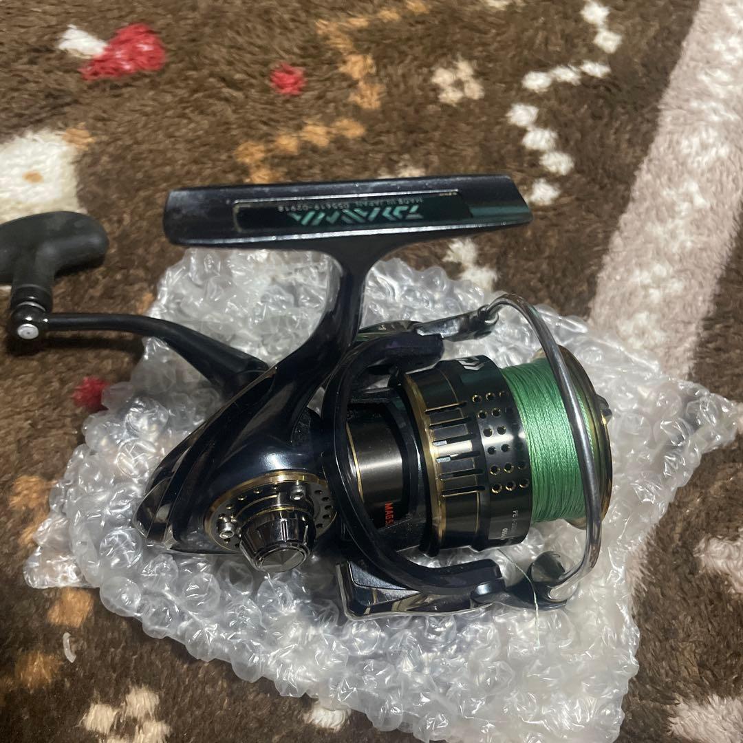 スピニングリール ブラック ゴールド グリーンライン