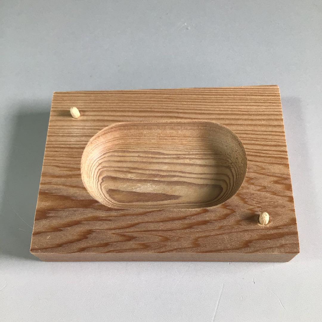 Ｒ２１１　香合　『岩木秀斎作』『東大寺　筒井寛昭　箱書』『東大寺古材香合』　共箱