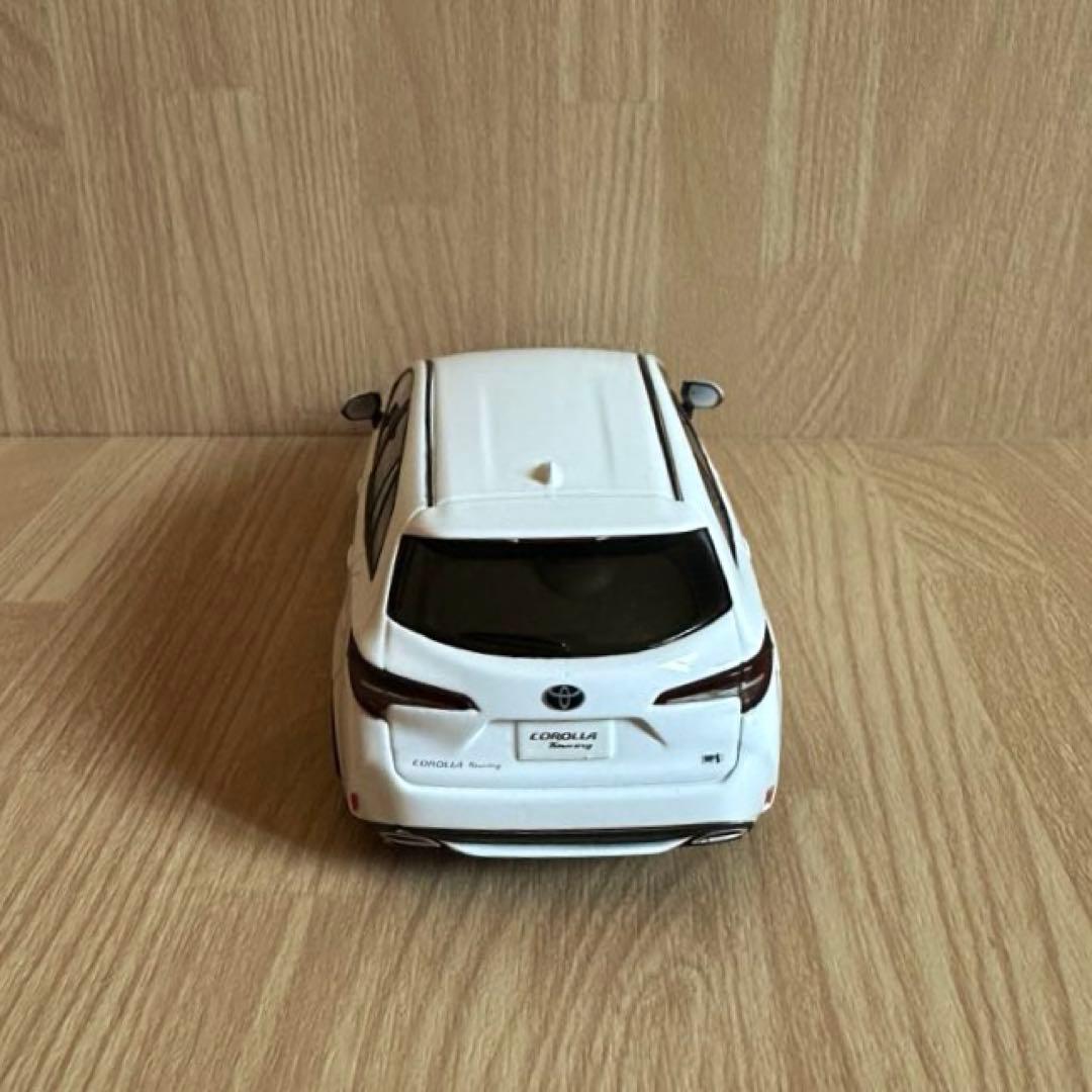 トヨタ カローラツーリング ミニカー カラーサンプル