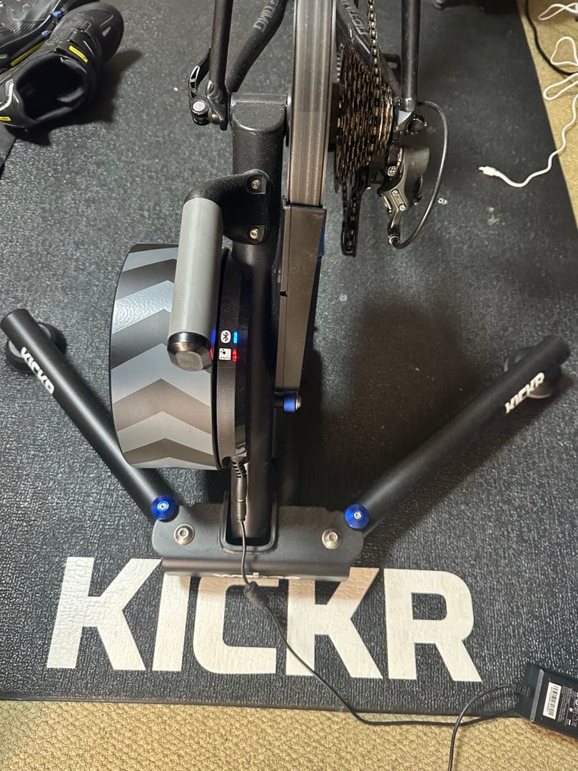 ジャンク品Wahoo KICKR スマートトレーナー　V5