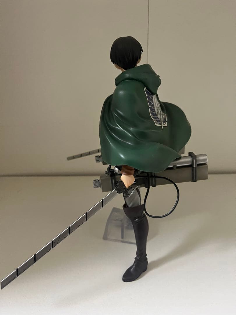 進撃の巨人 一番くじ 獣の巨人 リヴァイ