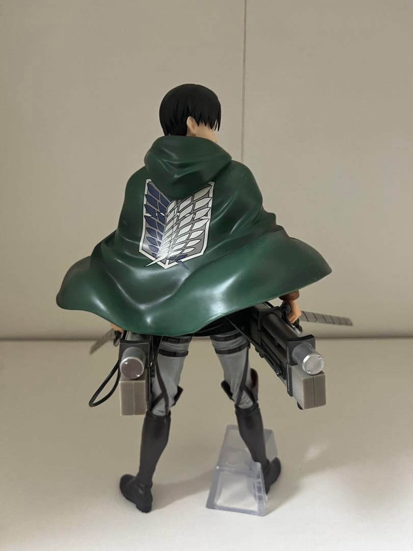 進撃の巨人 一番くじ 獣の巨人 リヴァイ