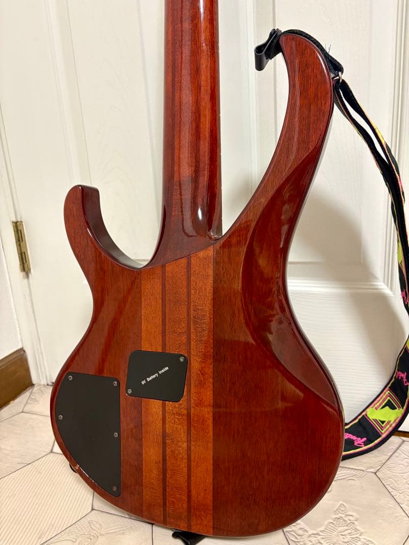 激レア 程度良いBTB775PB 杢目も良く鳴りも良い 5弦ベース ハードケース