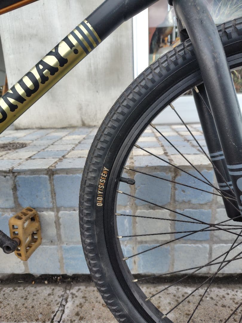 SUNDAY BMX クルーザー 24インチ フラットペダル付き