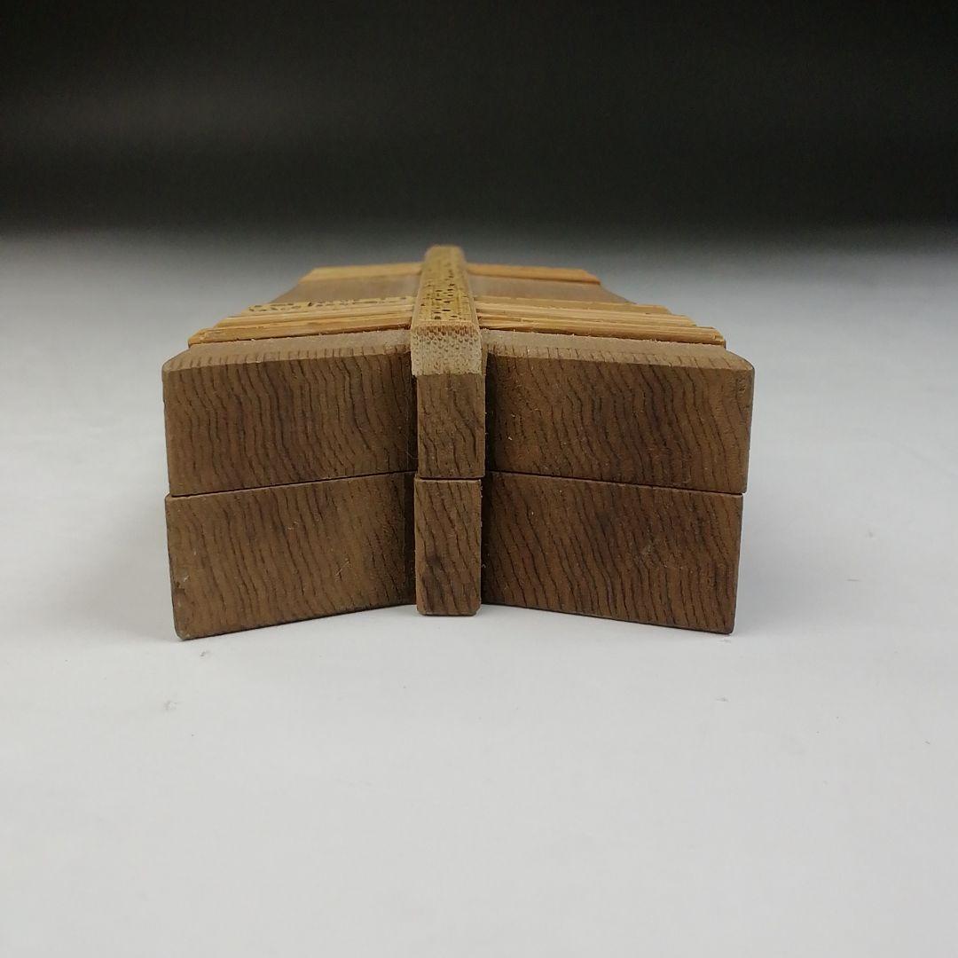 Ｔ９３７　香合　『神代杉　出世矢羽根』『加州木芸師　清水晃樹 造』　共箱　茶道具