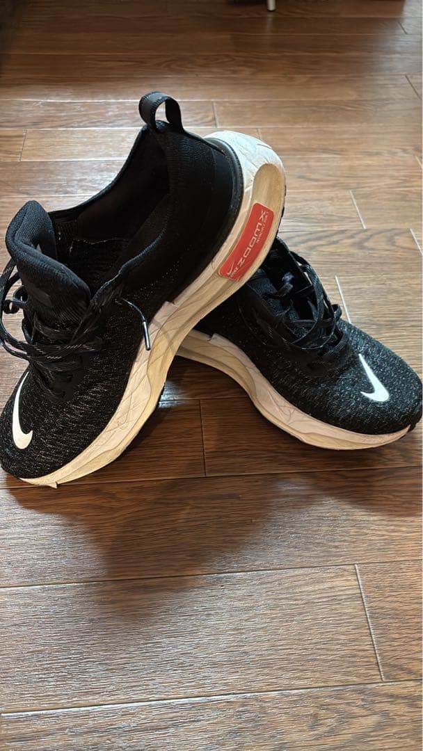 ナイキ インヴィンシブル 3 ランニングシューズ ブラック　26.5cm