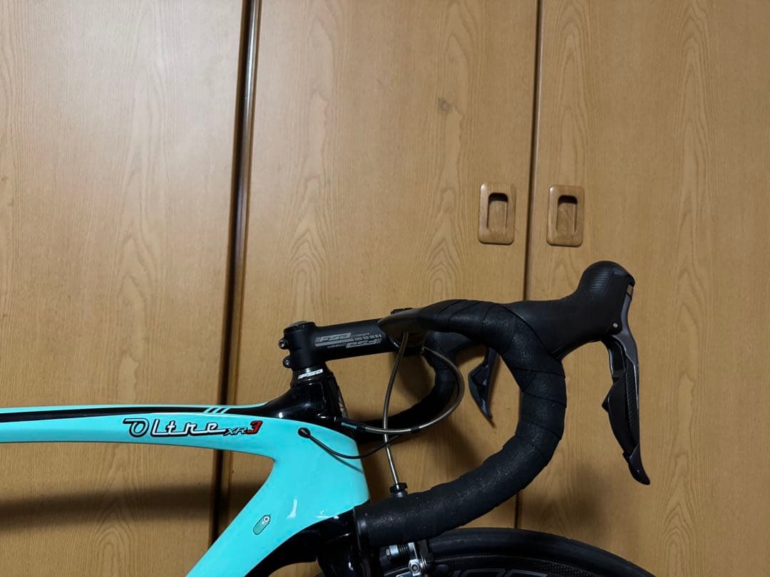 レース仕様！BIANCHI OLTRE XR3 Di2 レーシングゼロカーボン